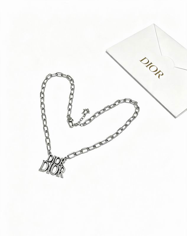 Dior Necklace 08yxs24